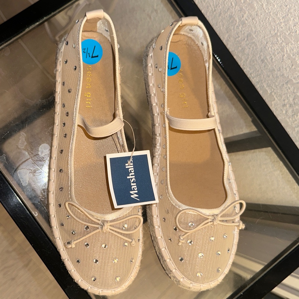 Brand New Nude Madden Girl Cream Flats with Rhinestone Accents - Picture 4 of 4